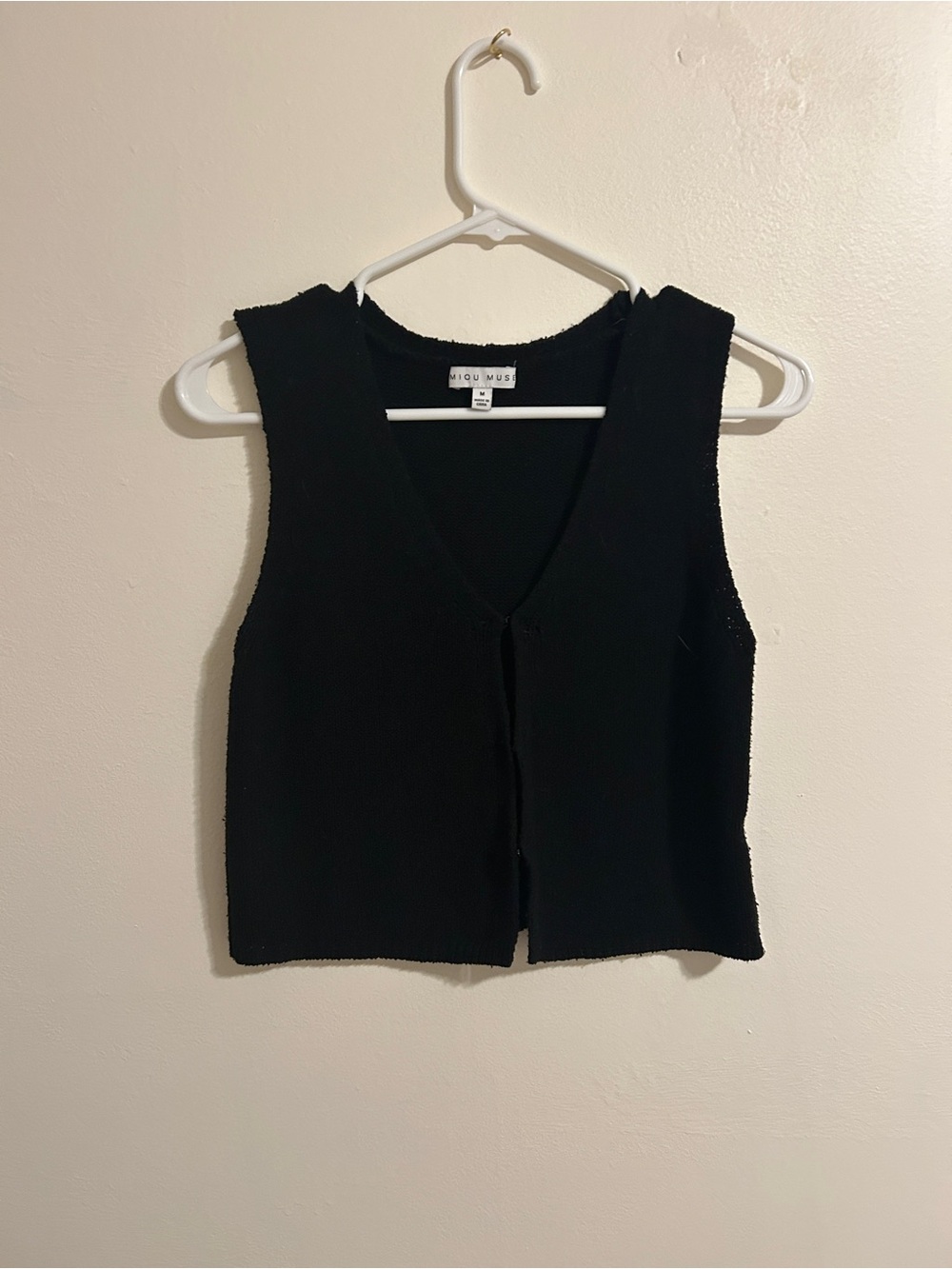 Miu Miu Black V-Neck Sleeveless Knit Crop Top
